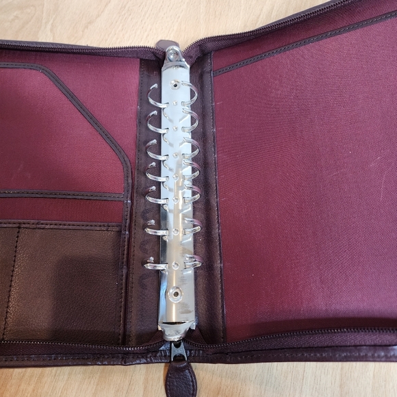 Day Timer Brown Leather Zipper Planner 7 Ring - Picture 5 of 16